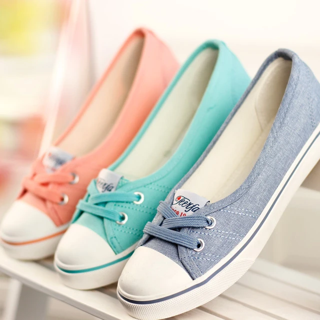 FOOTWEAR
