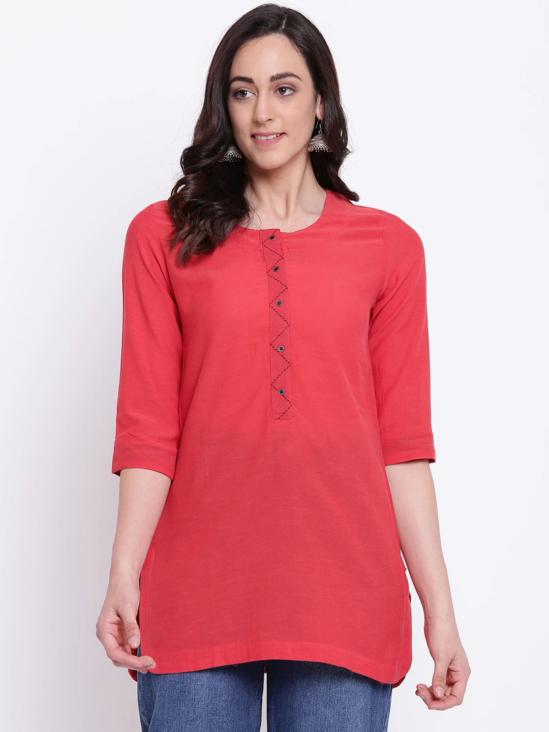 Women Red Solid Straight Kurti