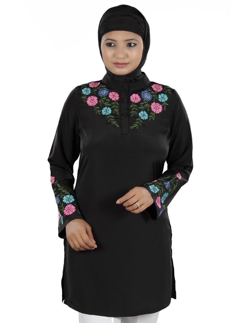 Crepe straight tunic with band collar